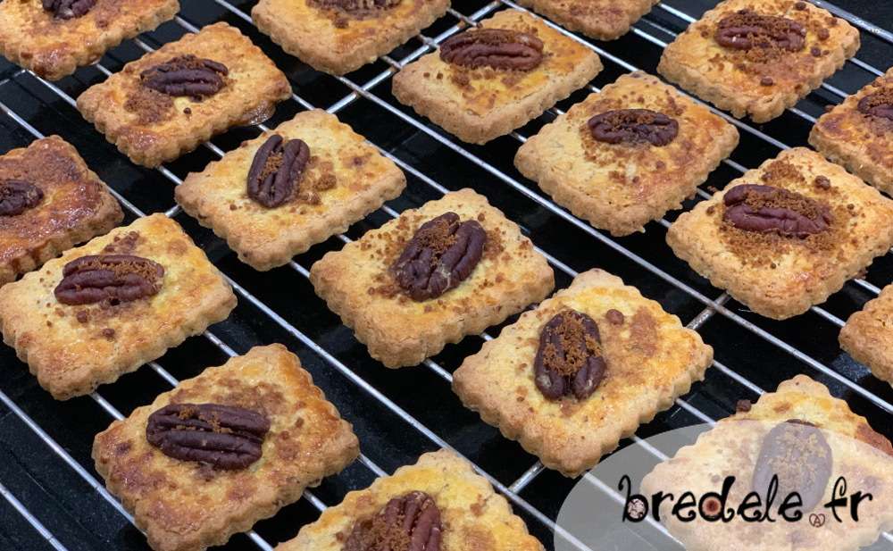 Biscuits noix de pécan et sirop d'érable