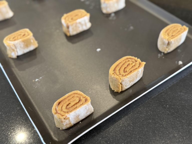 préparation des Cinnamon Roll Cookies